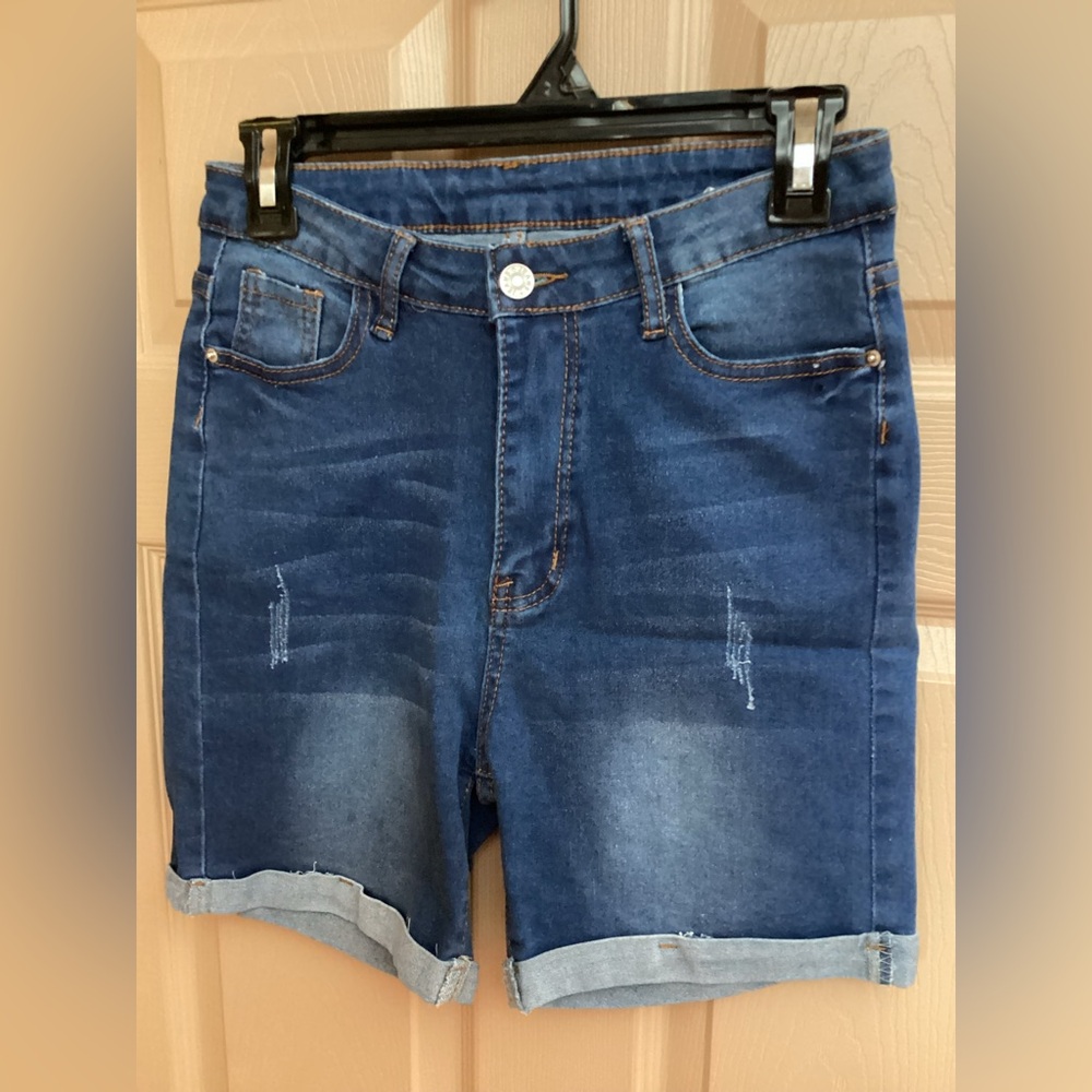 Dark Blue Denim Women’s Roll-Cuff Shorts.   NWOT